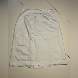 Worthington women’s size 14 white knee length skirt